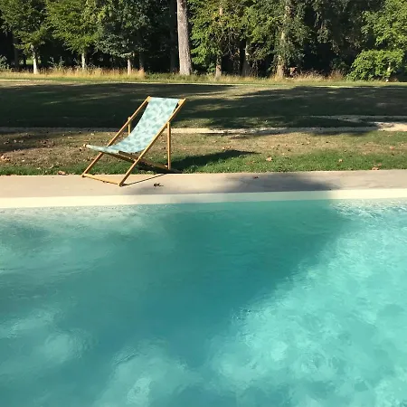 Domaine Du Plessis לינה וארוחת בוקר