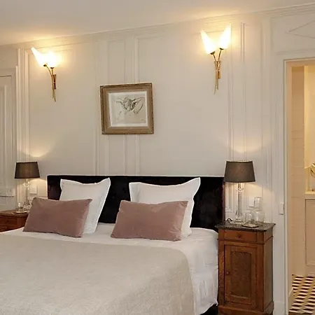 فندق مبيت وإفطار Domaine Du Plessis 4*